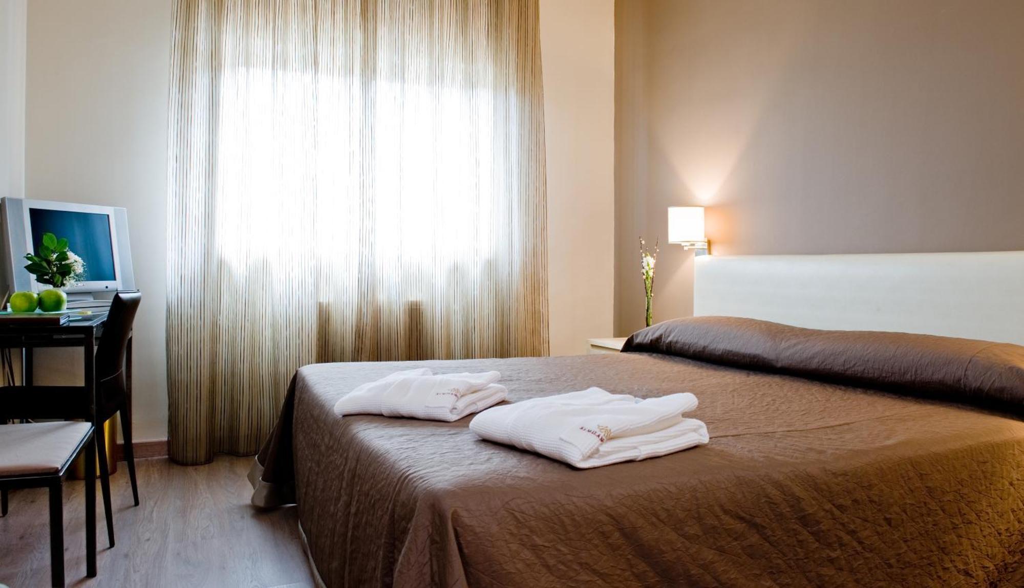 El Milano Real Otel Hoyos del Espino Dış mekan fotoğraf